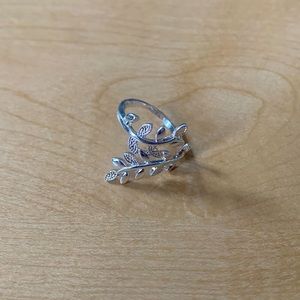 Silver Leaf Ring